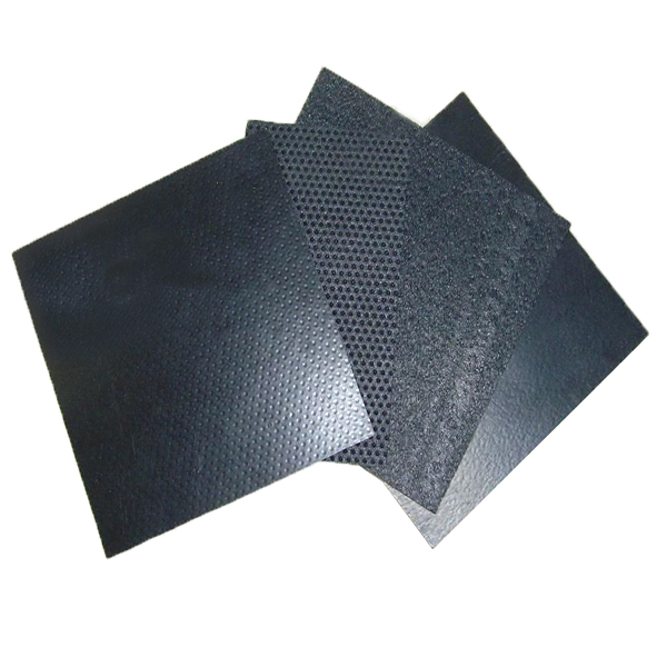 河道治理工程到底選擇土工膜好些還是膨潤土防水毯合適？