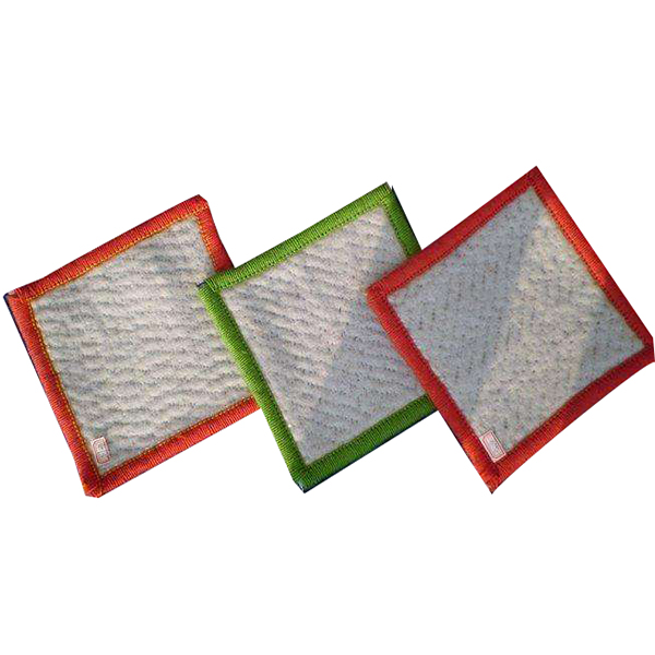 河道治理工程到底選擇土工膜好些還是膨潤土防水毯合適？